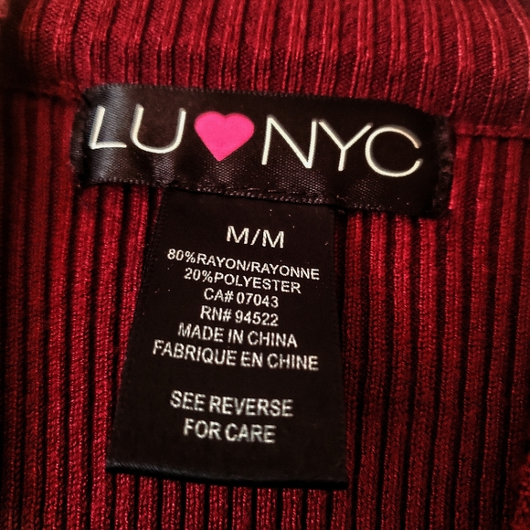 Cute Burgundy Turtle Neck Cutoff Blouse - Picture 3 of 3